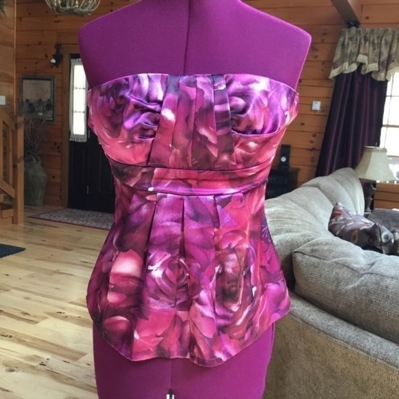 Studio Y Tops - Studio Y Pleated Strapless Top Shimmery Floral Watercolor Pattern XS Satin Feel